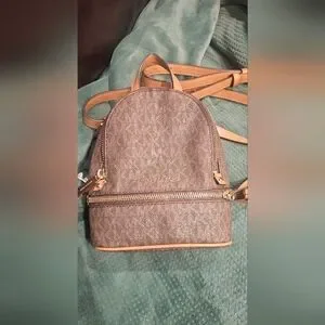 Michael Kors | Bags | Michael Kors Small Brown And Tan  display picture 2